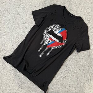Zutter distressed graphic lips tee M